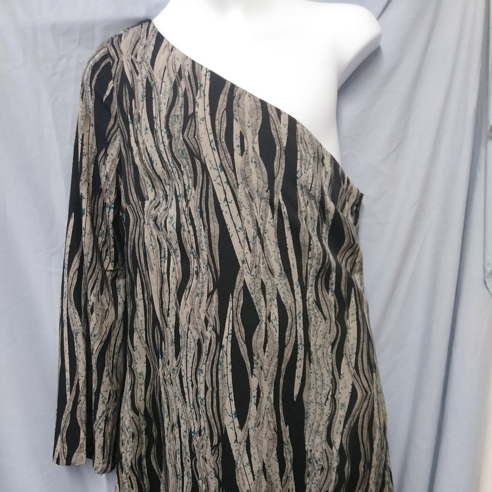 W118 By Walter Baker off the shoulder Dress